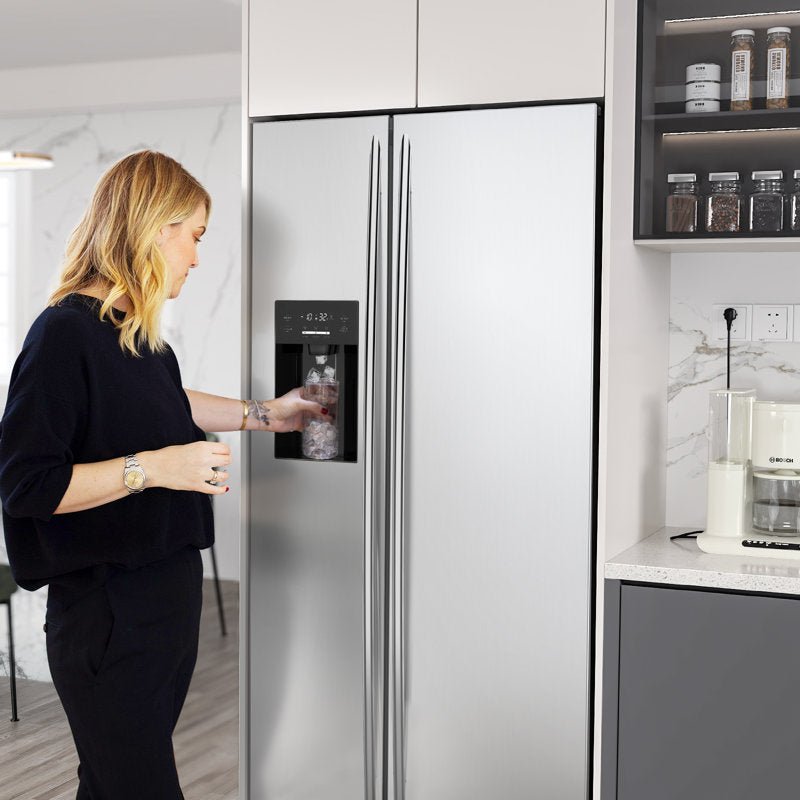 36" 20 Cu. Ft. Side-by-Side Refrigerator with Ice Maker & Water Dispenser